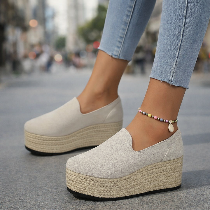 Brigitte & Diane | Unique Rise Platforms