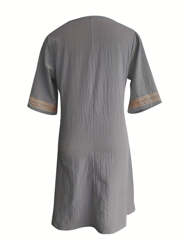Dentelle | V-Neck Lace Short Sleeve Dress