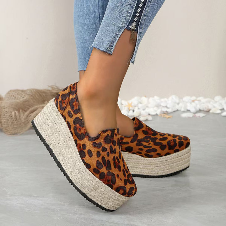 Brigitte & Diane | Unique Rise Platforms