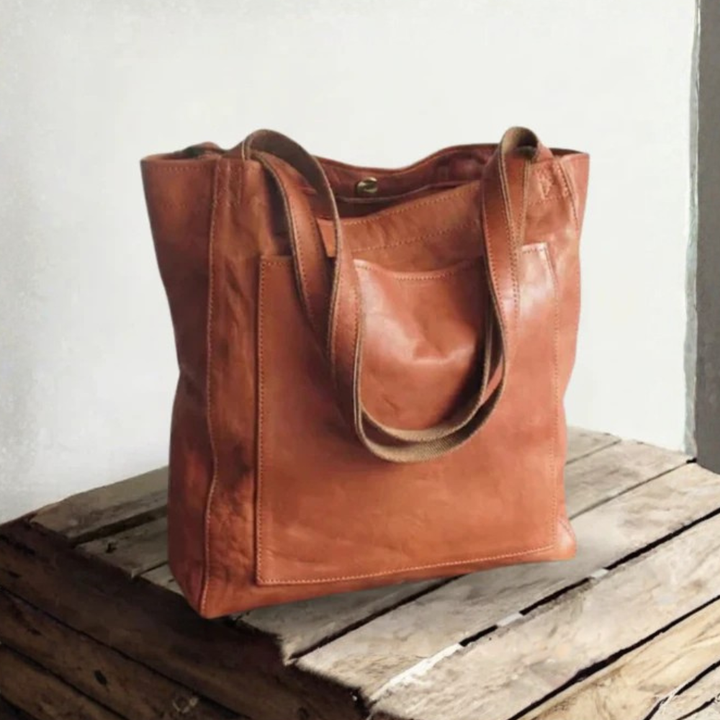 Lorena | No more searching — Leather bag with compartments