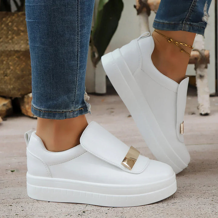 Brigitte & Diane | Heritage Collection Platform