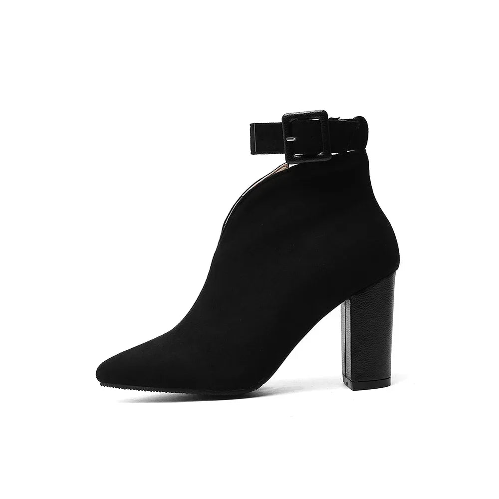 Ivy Manhattan | Sleek Design Boot