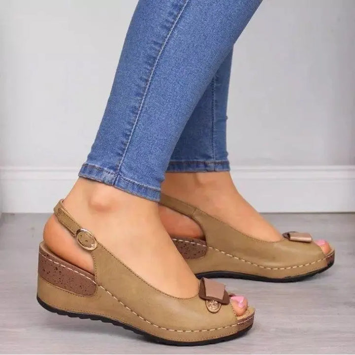 Ivy Manhattan | Signature Look Shoe