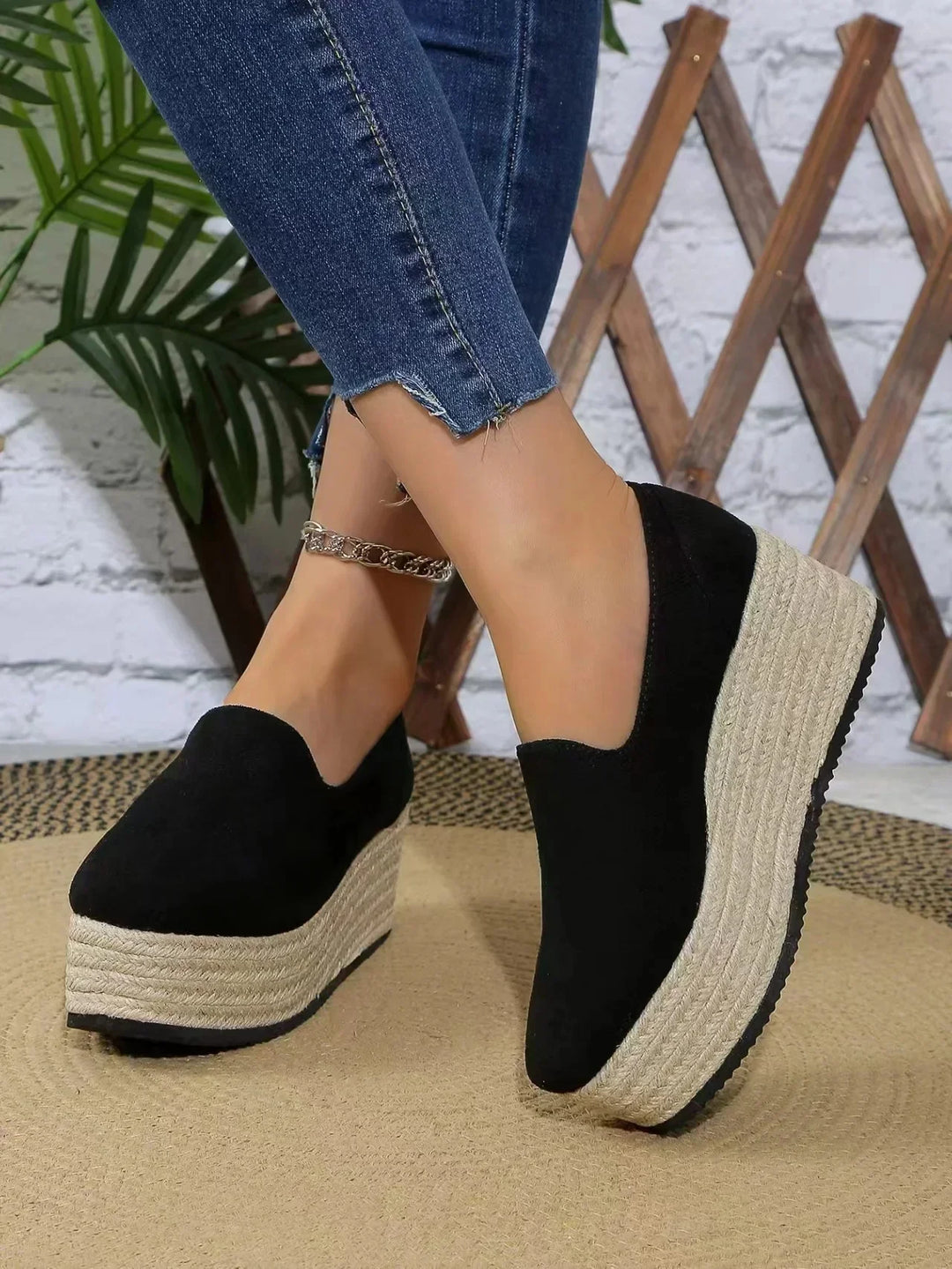 Brigitte & Diane | Unique Rise Platforms