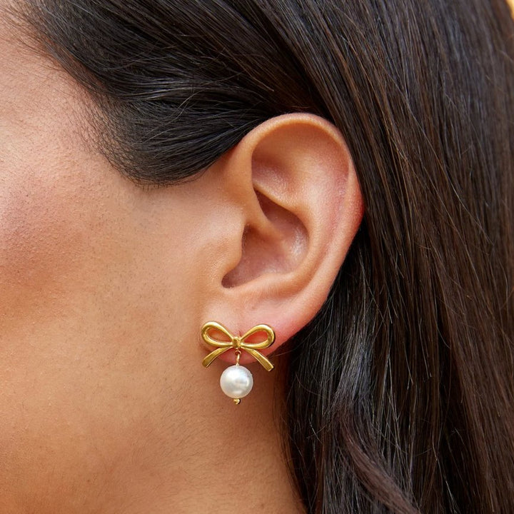 Laila Bow Pearl Earrings